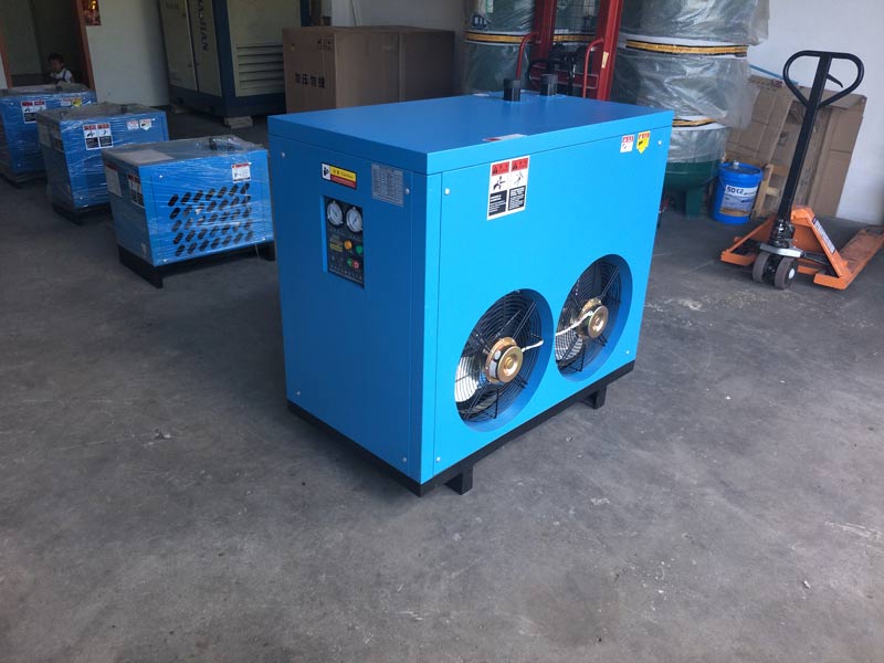选777电玩城游戏大厅下载
需要看品牌吗？